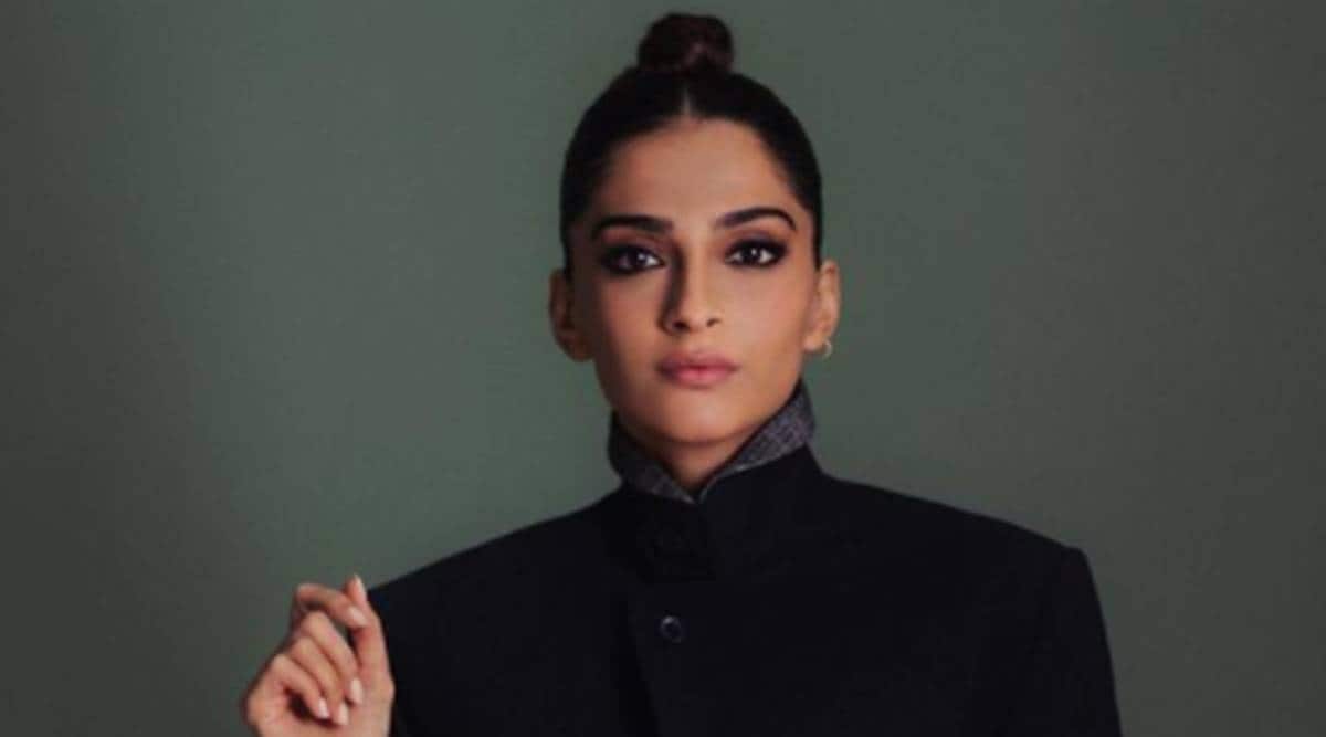 sonam-kapoor-troll