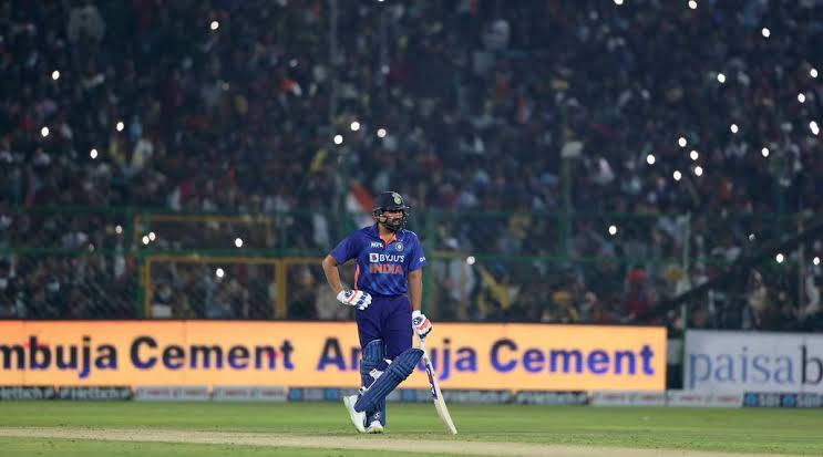 ind vs nz rohit sharma receives trophy and stand in corner