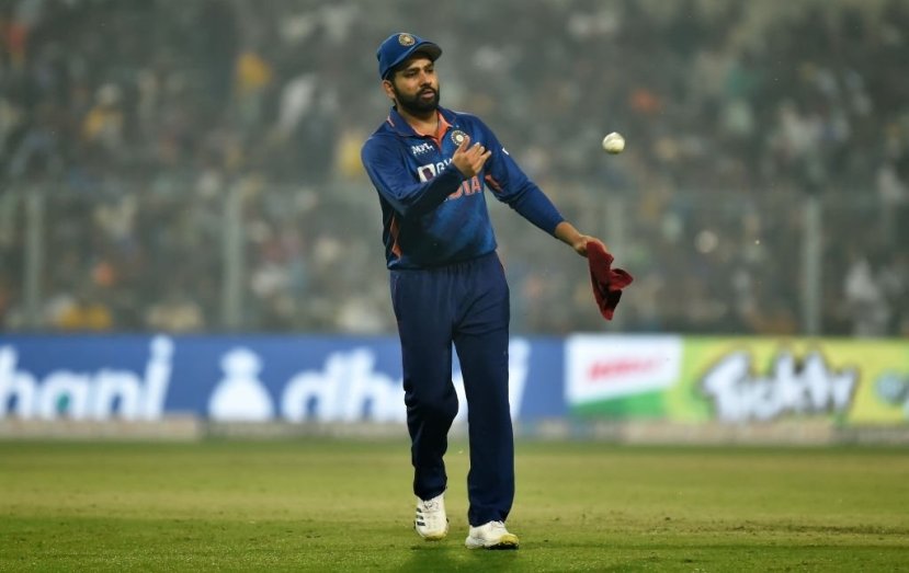 ind vs nz rohit sharma receives trophy and stand in corner