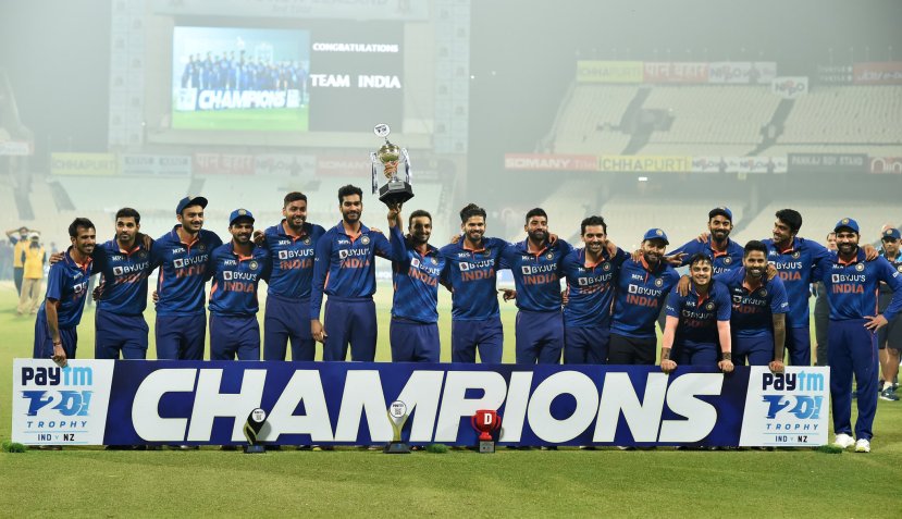 ind vs nz rohit sharma receives trophy and stand in corner