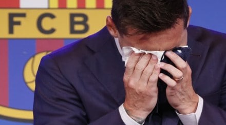 lionel-messi-used-tissue-paper-wipe-tears-on-sale-price-will-shock-you-gst-97