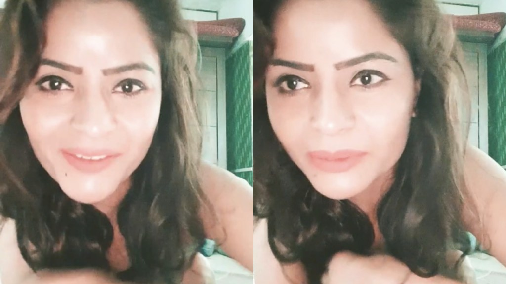 gehna vasisth, gehana vasisth instagram live,