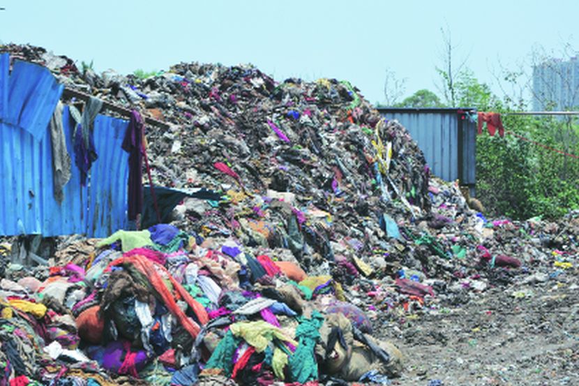 कचरा संकलनाच्या नावाखाली कोटय़वधींची उधळपट्टी