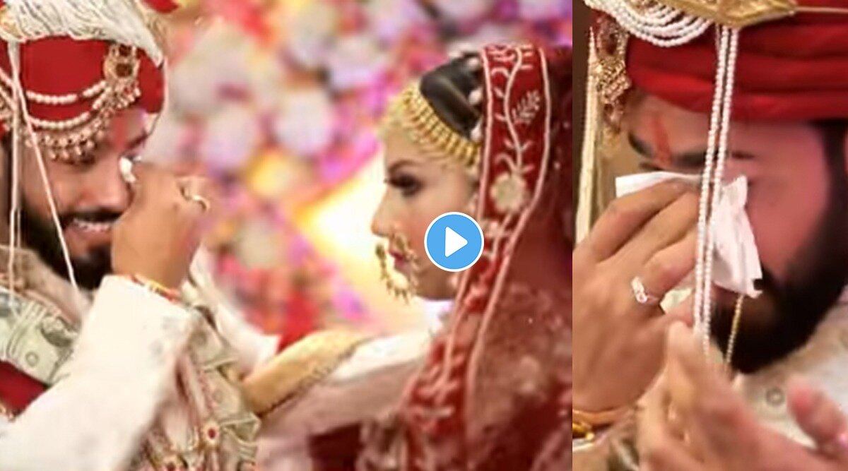 groom-saw-bride-then-he-started-crying