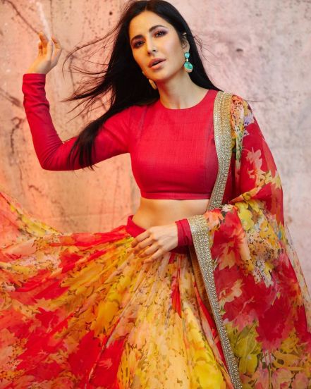 Katrina Kaif Aadesh Bandekar Paithani Saree Zee Marathi Awards 2021