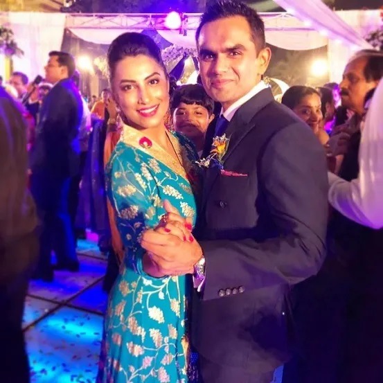 Kranti Redkar Posted a Marriage Photo With Husband Sameer Wankhede Says Both of us are born hindu 