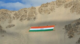 worlds largest khaadi flag in leg