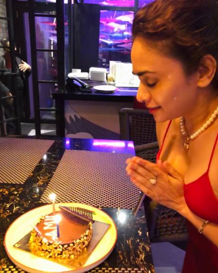 Amruta Khanvilkar Birthday Celebration