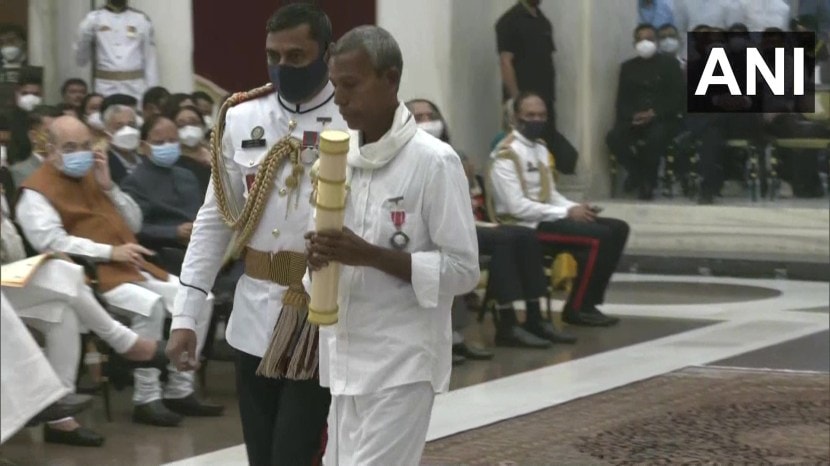 An orange vendor who built a school with his earnings Story of Padma Shri awardee Harekala Hajabba