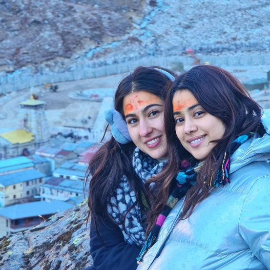 Janhvi Kapoor Sara Ali Khan Kedarnath Temple Photos