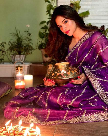 Nusrat Jahan Yishaan Yash Dasgupta Diwali 2021 Photos