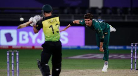 Australia beat Pakistan, matthew wade, matthew wade fires AUS to final, marcus stoinis, Pak vs Aus matthew wade, matthew wade in t20 wc 2021, t20 WC Semifinal 2021, Hasan Ali T20 WC 2021, Hasan Ali Pak vs Aus, Babar Azam, Mohammad rizwan, PAK vs AUS latest update, AUS vs PAK final score, AUS vs PAK highlights, मॅथ्यू वेड, मार्कस स्टॉइनिस, ऑस्ट्रेलियाची पाकिस्तानवर मात, बाबर आझम, मोहम्मद रिझवान, टी-२० विश्वचषक २०२१ उपांत्य सामना.