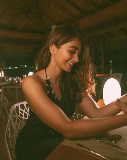 Pooja Hegde Maldives Vacation Luxury Hotel Huvafen Fushi Maldives one night charges