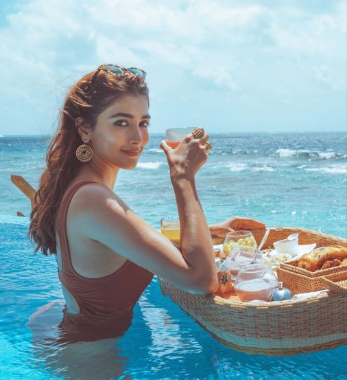 Pooja Hegde Maldives Vacation Luxury Hotel Huvafen Fushi Maldives one night charges