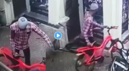 Thief-Breaks-Into-House-to-Steal-Cycle-viral-video-trending