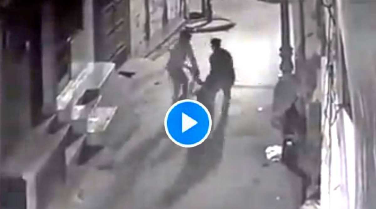 VIDEO: आधी महिलेचा पाठलाग, मग फरफटत नेलं, उत्तर प्रदेशच्या व्हायरल व्हिडीओने खळबळ