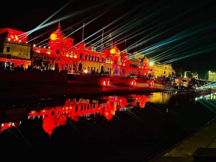 Diwali 2021 Ayodhya Enters Guinness World Record on Deepotsav By Lighting 9 Lakh Diyas