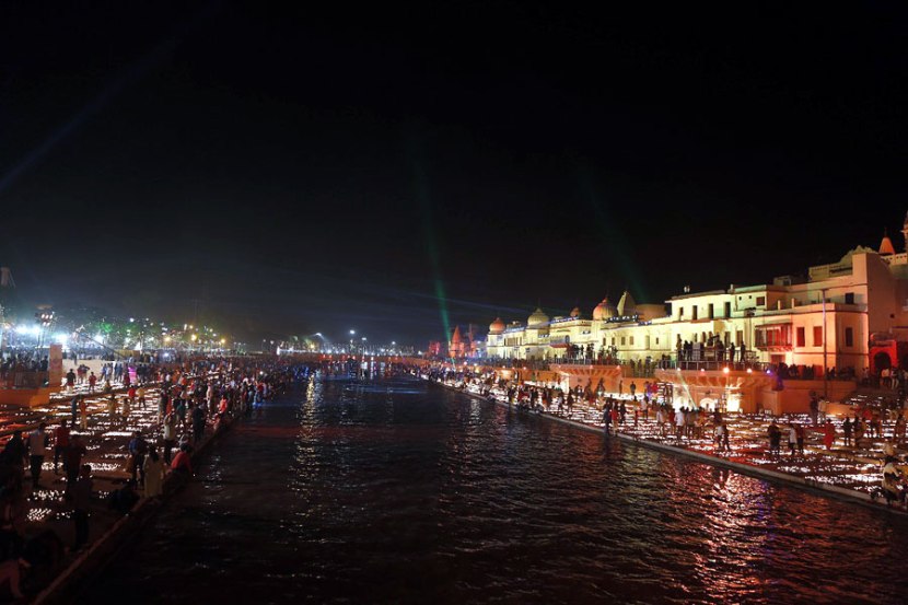 Diwali 2021 Ayodhya Enters Guinness World Record on Deepotsav By Lighting 9 Lakh Diyas