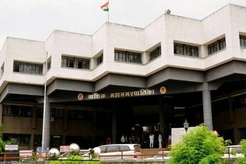 मालेगाव महापालिकेत वरिष्ठ अधिकाऱ्यांचे रजा सत्र