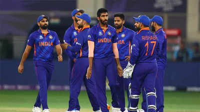 टी-२० विश्वचषक २०२१ चा ४२वा सामना आज सोमवारी भारत विरुद्ध नामिबिया असा रंगणार आहे. या सामन्यासोबत टीम इंडियाचा स्पर्धेतील प्रवासही संपुष्टात येईल. विराट कोहलीच्या टीम इंडियासाठी हा टी-२० विश्वचषक दुःखद स्वप्नासारखा होता.
