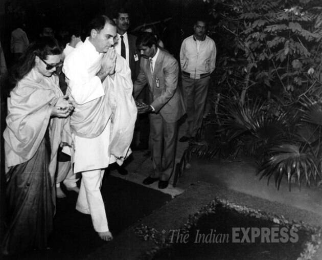माजी पंतप्रधान राजीव गांधी यांच्या निधनानंतर सोनिया गांधी काँग्रेसच्या अध्यक्षा झाल्या आणि काँग्रेस सत्तेवर आल्यावर त्या पंतप्रधानपदाच्या पहिल्या दावेदार होत्या.