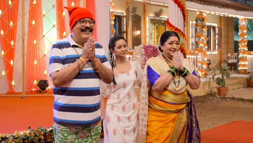 Aai Kuthe Kay Karte Anagha Abhishek Sangeet Photos