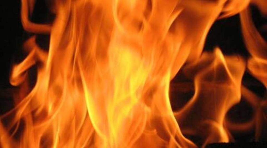 पश्चिम बंगालमधील अवैध फटाका कारखान्यात स्फोट ; तीन ठार, तर तिघे जखमी