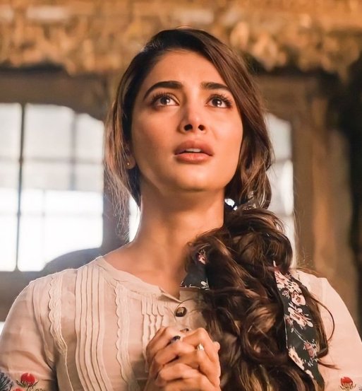 radhe shyam trailer pooja hegde prabhas intimate scene goes viral from romantic love drama