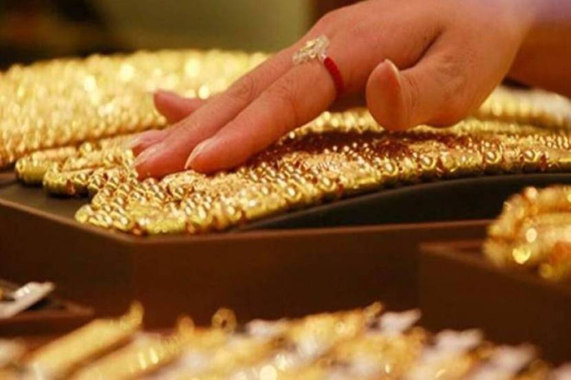 २४ कॅरेट सोन्यापासून दागिने बनवले जात नाहीत. २४ कॅरेट सोने हे सर्वात शुद्ध सोने मानले जाते परंतु ते दागिने बनवत नाही कारण ते खूप मऊ आहे. (Photo- Indian Express)