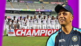 Team India rewards wankhede groundsmen with Rs 35,000 cheque after win over new zealand