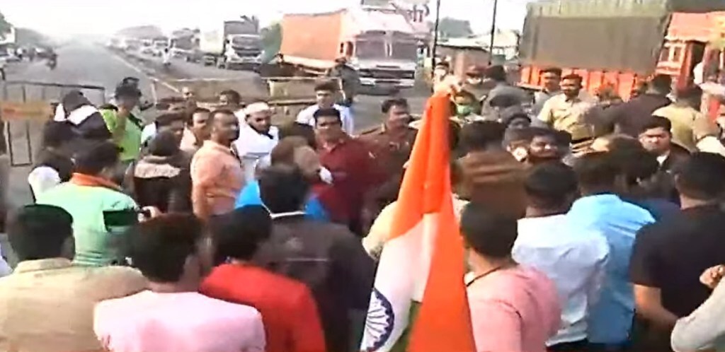 एमआयएमच्या औरंगाबाद-मुंबई रॅलीवरून वाद, अहमदनगर सीमेवर पोलिसांसोबत झाली खडाजंगी!