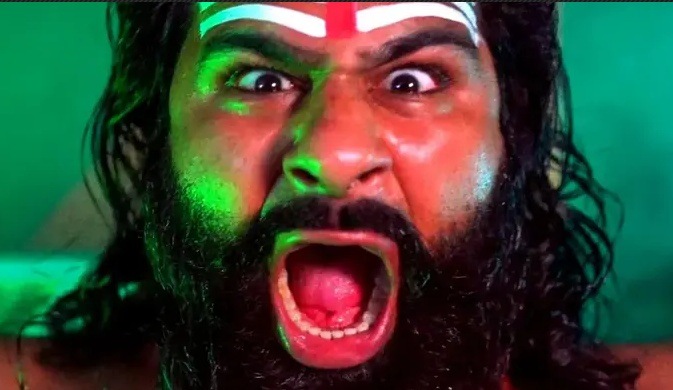 WWEची भारतात खूप लोकप्रियता आहे, म्हणूनच टीव्हीपासून डिजिटलपर्यंत त्याचे व्हिडिओ ट्रेंडमध्ये आहेत. WWE ही लोकप्रियता भारतात आणखी वाढवण्याचा प्रयत्न करत आहे. अशातच WWE RAWमध्ये एका नव्या भारतीय कुस्तीपटूची एन्ट्री झाली आहे, जो आता सुपरस्टार होणार आहे. वीर महान असे त्याचे नाव आहे.