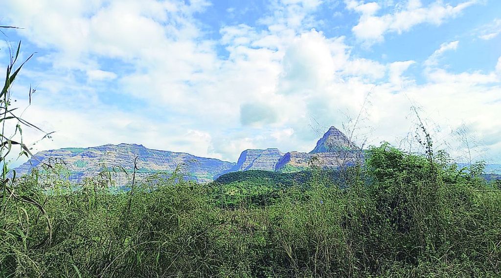 ऐतिहासिक वळणवाटा..