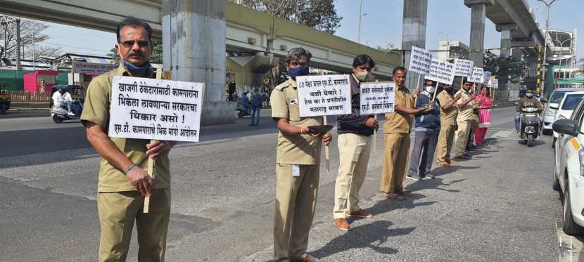 त्यानंतर मुख्यमंत्री उद्धव ठाकरे यांना मागण्या मान्य करण्याचं साकडं घालणार आहोत, अस एसटी कर्मचाऱ्यांचं म्हणणं आहे.