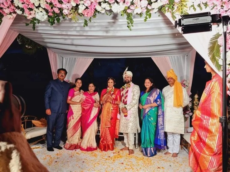 Alka Kubal Eashanee Athalye Wedding