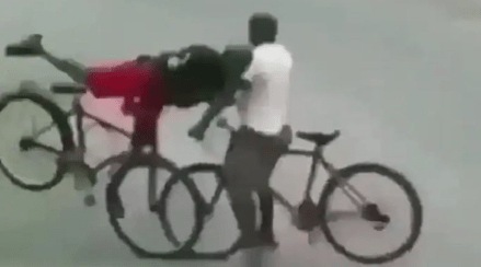 Cycle_Accident_Viral_Video