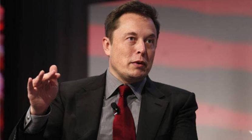 अनेकांना हवी हवीशी वाटणाऱ्या या कार कंपनीचे प्रमुख एलॉन मस्क (Elon Musk) हे आहेत. (फोटो: Indian Express)