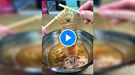 VIDEO: ऐकावं ते नवल! महिलेने विणलं Noodles चं ‘स्वेटर’, पाहणारे चक्रावले, ६९ लाख लोकांनी पाहिला व्हिडीओ