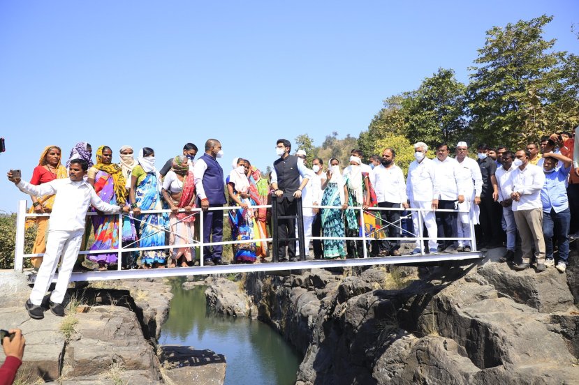 Maharashtra Minister Aaditya Thackeray today inaugurated a bridge in Shendripada of Nashik