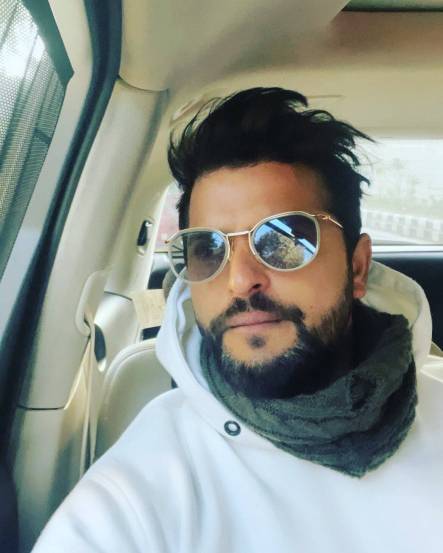 Birthday Special When Rahul Dravid slams Raina for wrong choice of clothes reviles Suresh Rainas Book