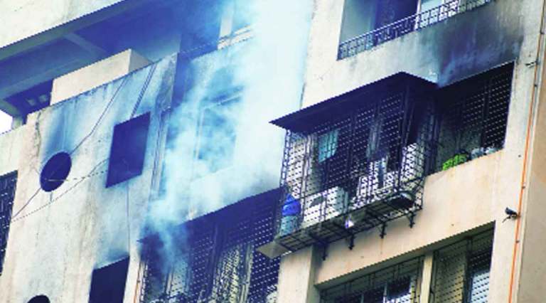 ताडदेव येथील इमारतीला आग; सहा जणांचा मृत्यू, २३ जखमी, दुर्घटनेच्या चौकशीचे आदेश