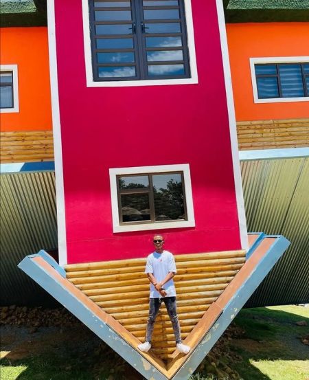 south african town has upside down house tourists get confusing pictures