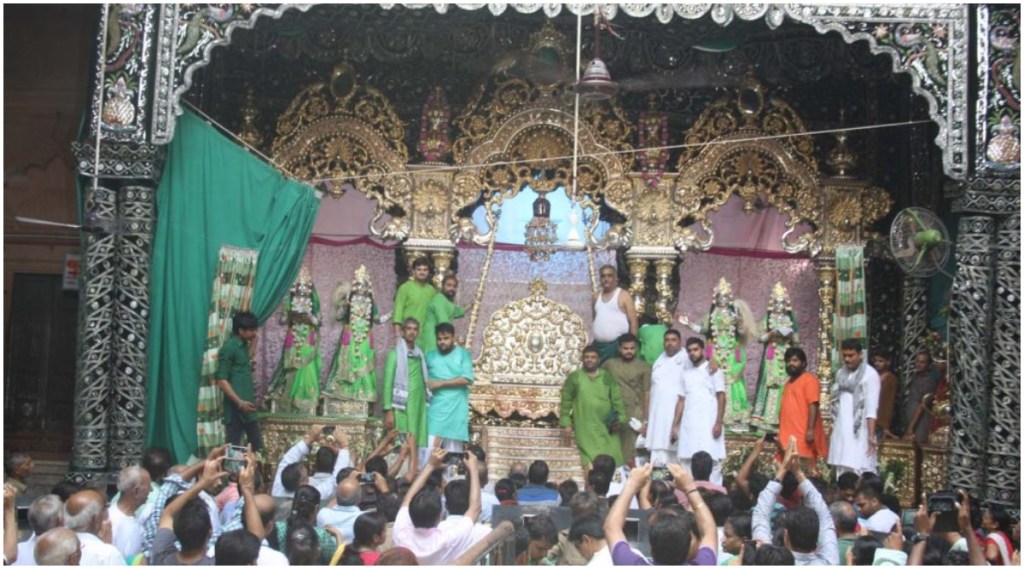 बांके बिहारी मंदिर, मथुरा, उत्तरप्रदेश (फोटो सौजन्य: मथुरा जिल्हा प्रशासन)
