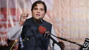 Bjp mp varun Gandhi attack on modi government over privatization