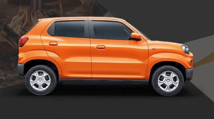 Maruti Suzuki S-Presso:एस प्रेस्सो १.० लिटर इंजिनद्वारे समर्थित असून ६८ एचपी उत्पादन करते आणि पाच-स्पीड ऑटोमॅटिक गिअर देखील आहेत. शहरी रस्त्यांसाठी ही गाडी एक उत्तम पर्याय बनतो. एस प्रेस्सो VXI AT ची किंमत सुमारे ५.५ लाख रुपये (एक्स शोरूम), VXI Plus AT प्रकारासाठी ५.२१ लाख रुपये (एक्स शोरूम) आहे. (Photo- Maruti Suzuki)