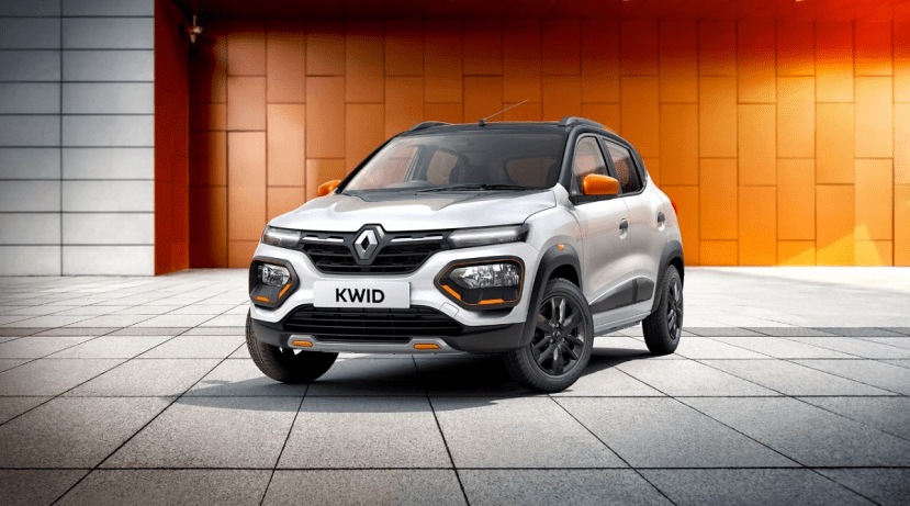 Renault Kwid:क्विड हे रेनॉल्टचं भारतातील यशस्वी मॉडेल आहे. कमी किंमत असल्याने ग्राहकांची सर्वाधिक पसंती आहे. या गाडीत पाच ऑटोमॅटिक गिअरबॉक्स उपलब्ध आहे. Kwid RXL ची किंमत फक्त ५ लाख रुपये आहे. तर Climber AMT Opt DT व्हेरियंटची किंमत सुमारे ५.८० लाख रुपये (एक्स शोरूम) आहे. (Photo- Renault)