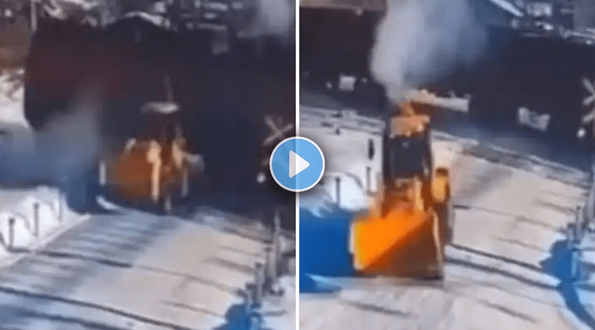 Train_JCB_Accident
