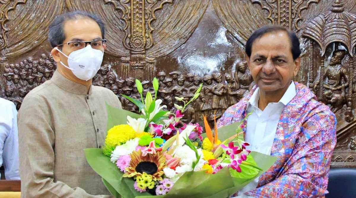 “…आणि राज्य-देश गेला खड्ड्यात”, तेलंगणाच्या मुख्यमंत्र्यांच्या भेटीनंतर उद्धव ठाकरेंची प्रतिक्रिया