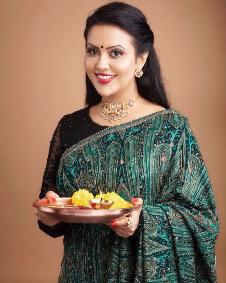 amruta fadnvis in kitchen kallakar show (1)