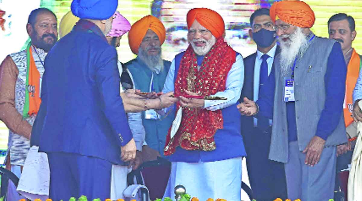 पंतप्रधान नरेंद्र मोदी यांची सोमवारी पंजाबच्या जालंधरमध्ये प्रचारसभा झाली.